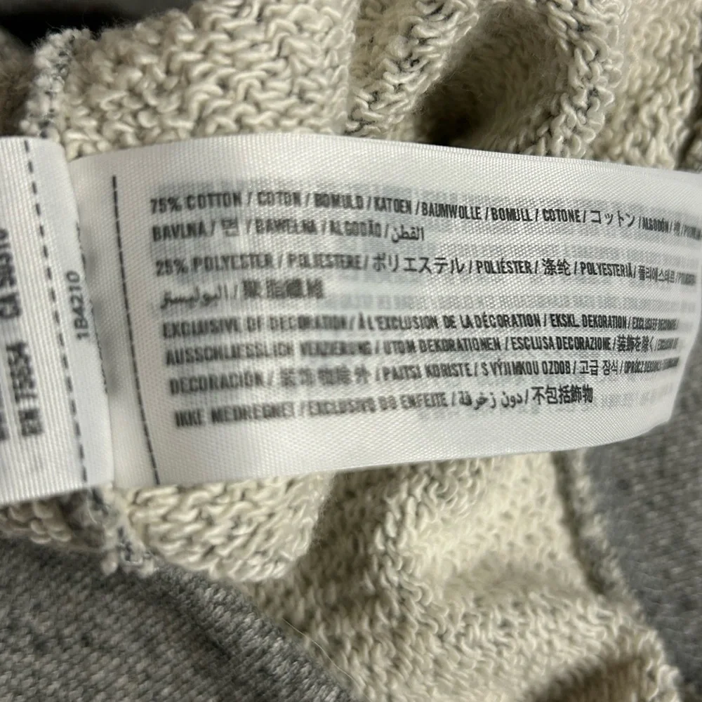 Abercrombie & Fitch Gray Crewneck Sweater - Picture 4 of 4